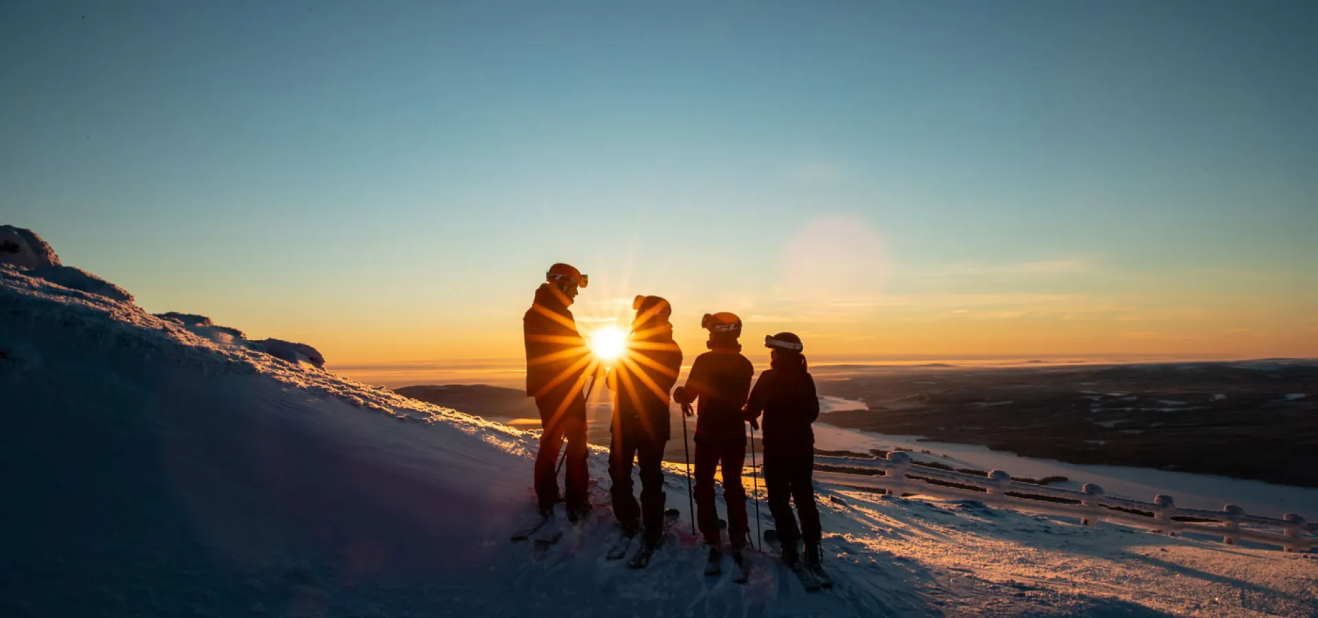 Solnedgång vinter